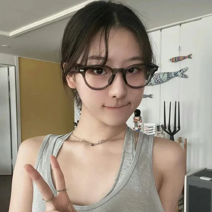 画框女人